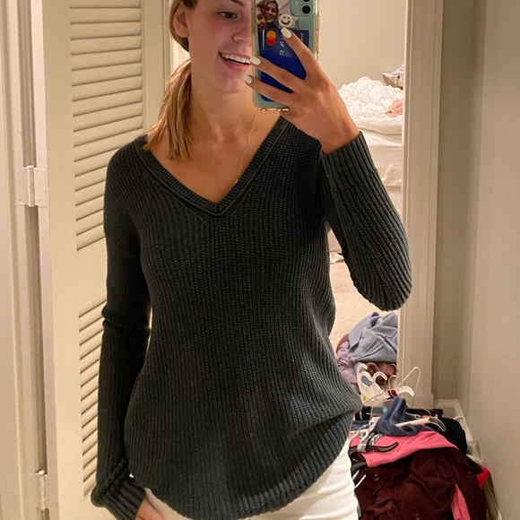 gray sweater - Picture 3 of 3